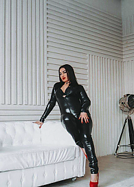 Ночная бабочка Зрелая Опытная (42 года), брюнетка, звонить по тел. +380686833833, метро Дворец спорта, лесби шоу легкое, анальный секс, анкета 84